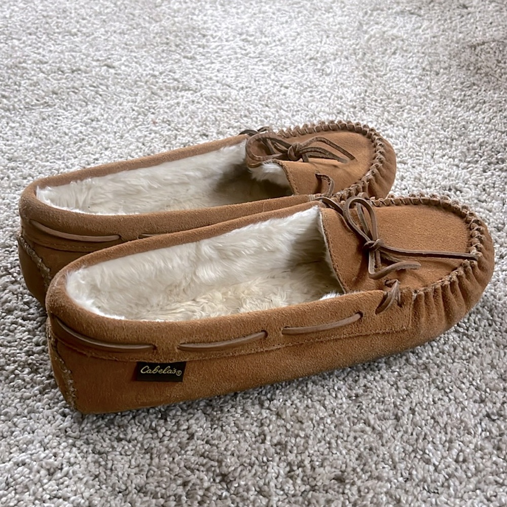 Cabela’s women’s moccasins size 8